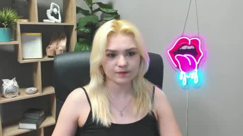 Lily online show from 25, 3, 2026
