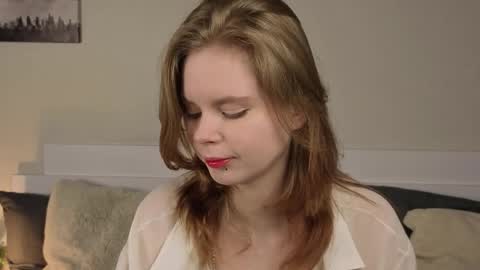Snapshot of lilytways chatting on 7, 5, 2026 Julie online show from 7, 5, 2026