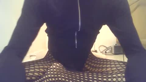 Snapshot of limpclitsissyfemboy chatting on 10, 11, 2025 limpclitsissyfemboy online show from 10, 11, 2025