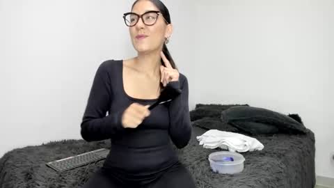 Lina Mandarina online show from 24, 10, 2025