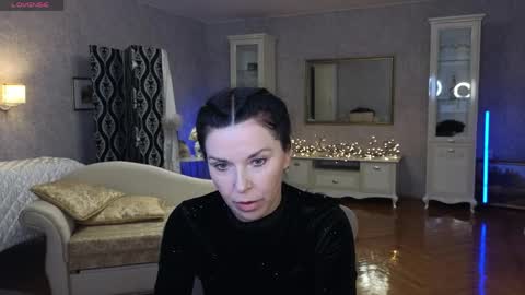 lina_flore online show from 2, 4, 2026