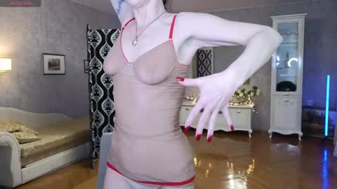 lina_flore online show from 18, 4, 2026