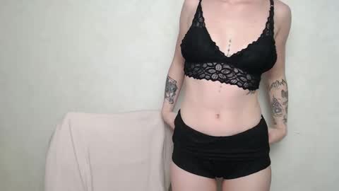 linacute52 online show from 9, 10, 2025