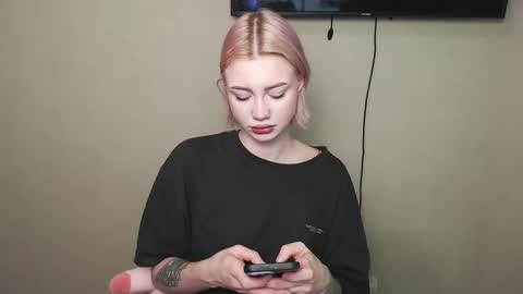 linacute52 online show from 15, 10, 2025