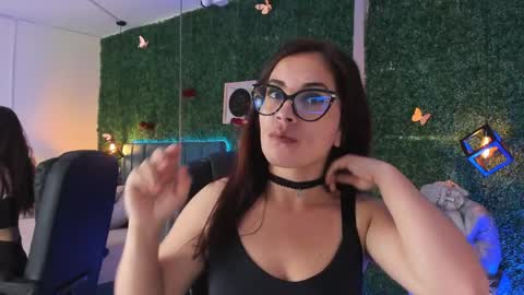 Snapshot of linagh chatting on 21, 4, 2026 Lina online show from 21, 4, 2026