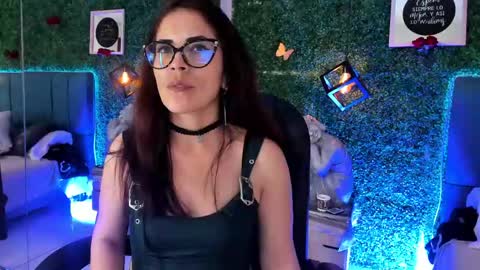 Snapshot of linagh chatting on 30, 4, 2026 Lina online show from 30, 4, 2026