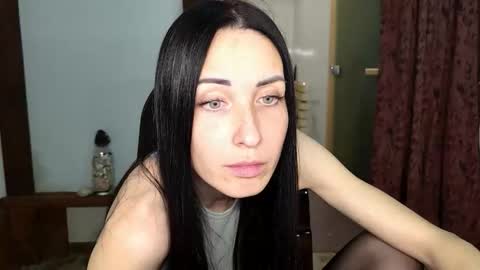 LinaLivee online show from 7, 11, 2025