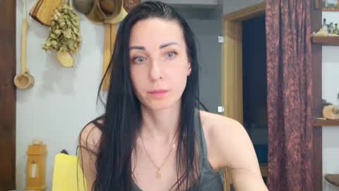 LinaLivee online show from 10, 4, 2026