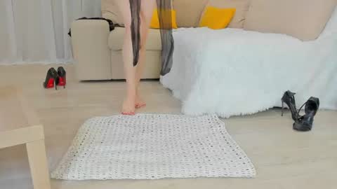 Lina Fanslymysensualworld online show from 19, 6, 2026