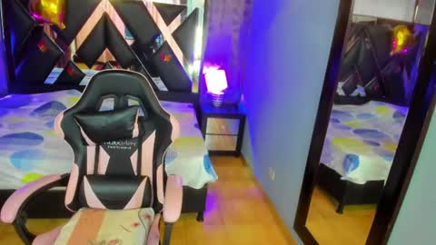 Snapshot of linda4petite chatting on 7, 7, 2026 Linda online show from 7, 7, 2026