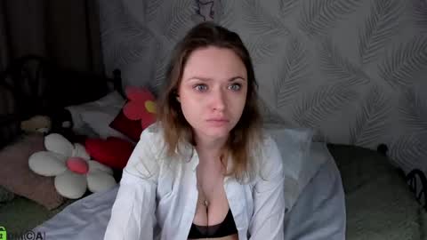 Snapshot of linda__bryant chatting on 6, 5, 2026 Linda GMT2 Mon Tu Fri Sa Su 0300am-1000 am online show from 6, 5, 2026
