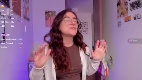 Giggles  online show from 16, 2, 2026