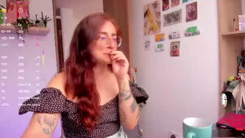 Snapshot of linda_giggle chatting on 16, 6, 2026 Giggles online show from 16, 6, 2026