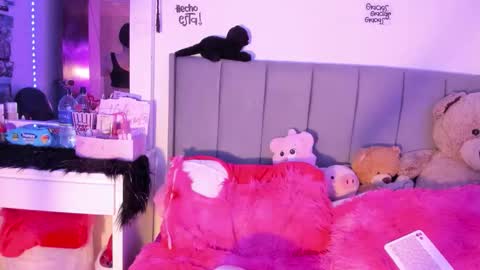 Lindaa maria  online show from 7, 1, 2026