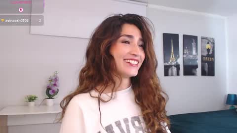Maria Paula online show from 26, 4, 2026