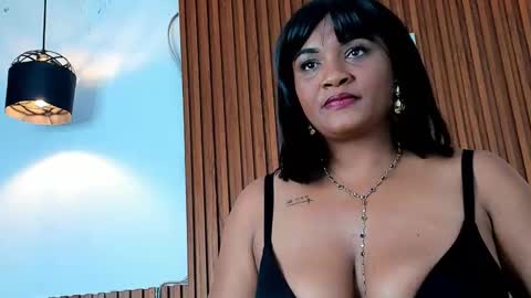 Snapshot of linda_yepez chatting on 15, 9, 2025 linda_yepez online show from 15, 9, 2025