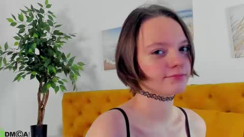 Snapshot of lindaa_bell chatting on 29, 4, 2026 My real name is Olivia online show from 29, 4, 2026