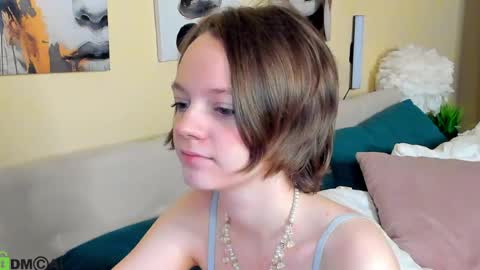 Snapshot of lindaa_bell chatting on 9, 5, 2026 My real name is Olivia online show from 9, 5, 2026