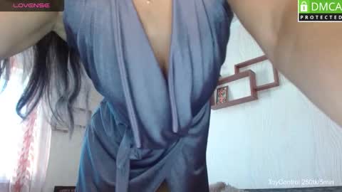 LindaErnestine online show from 19, 9, 2025