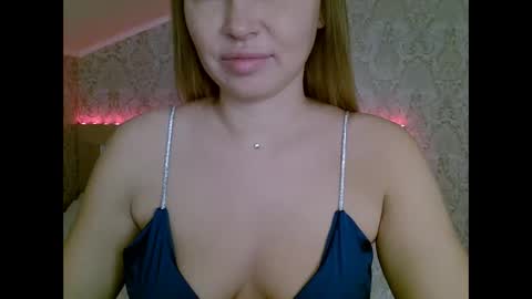 Snapshot of lindsisecret chatting on 30, 12, 2024 Anna online show from 30, 12, 2024