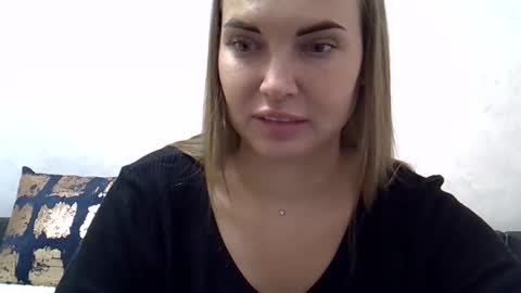 Snapshot of lindsisecret chatting on 4, 3, 2025 Anna online show from 4, 3, 2025