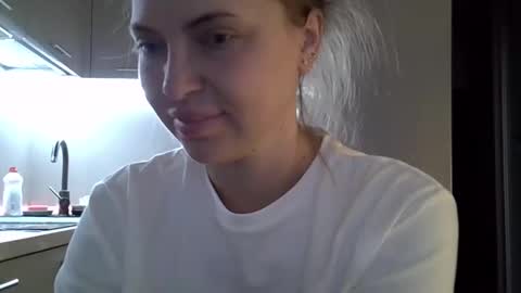 Snapshot of lindsisecret chatting on 1, 10, 2025 Anna online show from 1, 10, 2025