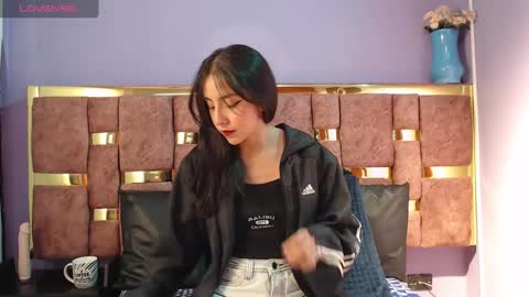 ling ling24 online show from 12, 2, 2025