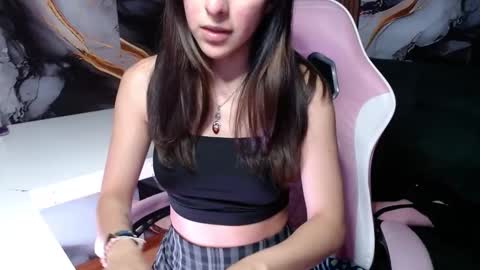 Snapshot of ling_ling24 chatting on 20, 5, 2026 ling ling24 online show from 20, 5, 2026