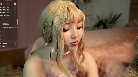 Snapshot of linhmew chatting on 12, 5, 2026 Linh - online show from 12, 5, 2026