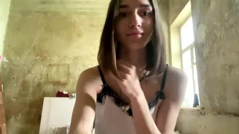 Snapshot of linseydepolito chatting on 26, 5, 2026 Kris online show from 26, 5, 2026