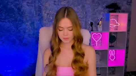 liora  online show from 19, 6, 2026