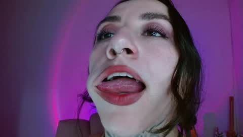 Snapshot of lisa_avila_ chatting on 4, 5, 2026 Lisa online show from 4, 5, 2026
