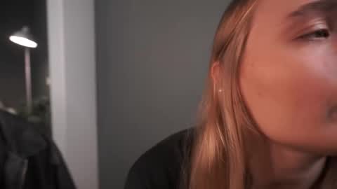 Elisabeth or Lisa online show from 28, 11, 2025