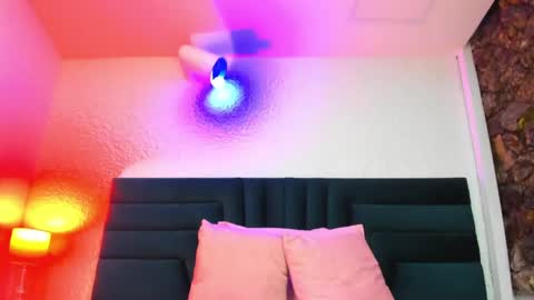 lisa white  online show from 19, 4, 2026