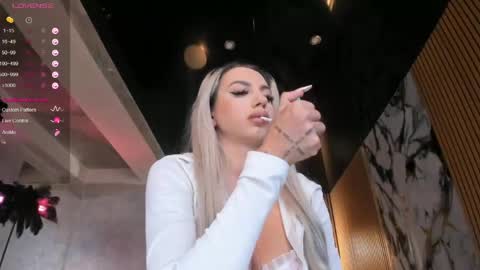 onlyfans-lisaakira instagram-lisaakira9  twitter-lisaakira4 online show from 19, 4, 2026