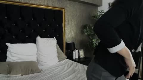 lisacroft online show from 8, 2, 2025