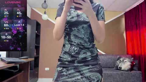 Lisa Gray Independent Model online show from 15, 1, 2025