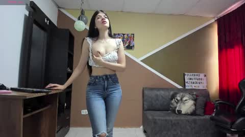 Lisa Gray Independent Model online show from 9, 6, 2026