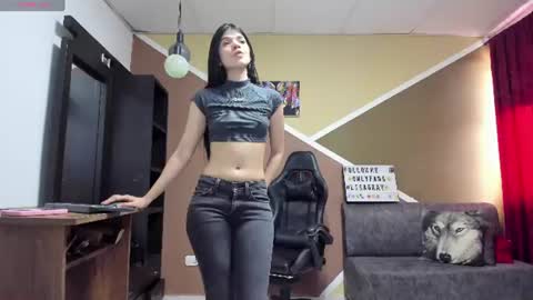 Lisa Gray Independent Model online show from 30, 7, 2026