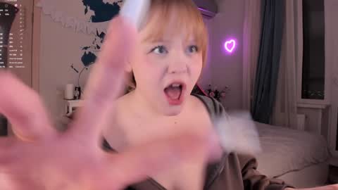 Snapshot of lisalaas chatting on 22, 12, 2024 -Lisa- Help me to reach 100 thumbs up3 online show from 22, 12, 2024