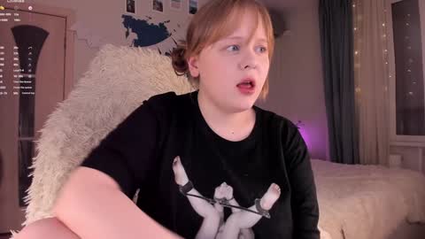 Snapshot of lisalaas chatting on 21, 1, 2025 -Lisa- Help me to reach 100 thumbs up3 online show from 21, 1, 2025