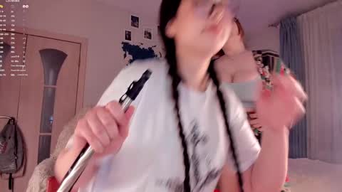 Snapshot of lisalaas chatting on 7, 2, 2025 -Lisa- Help me to reach 100 thumbs up3 online show from 7, 2, 2025