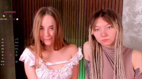 Snapshot of lisanelsona chatting on 21, 12, 2024 Hello our names are Kate and Alice this is our first day here. online show from 21, 12, 2024