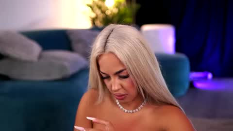 Snapshot of lisetteluxe chatting on 9, 7, 2026 LisetteLuxe online show from 9, 7, 2026