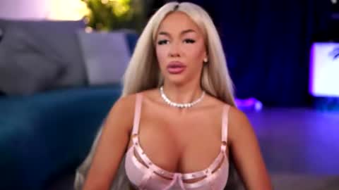 Snapshot of lisetteluxe chatting on 15, 7, 2026 LisetteLuxe online show from 15, 7, 2026