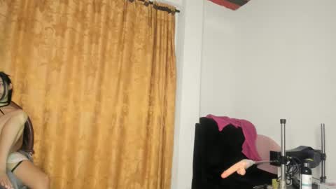 lissa_petitee online show from 3, 3, 2025