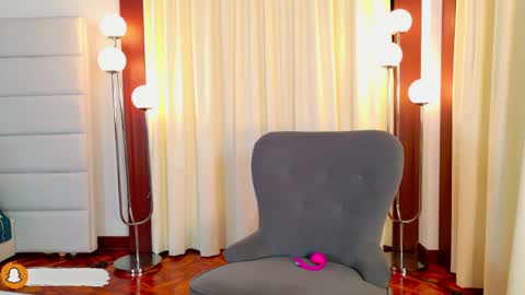 Snapshot of lissetlong69 chatting on 13, 5, 2026 Lisseth Long online show from 13, 5, 2026