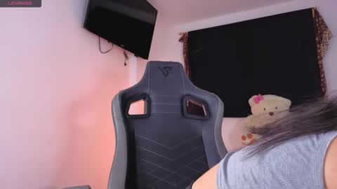 Snapshot of little___sophie chatting on 3, 3, 2026 little___sophie online show from 3, 3, 2026