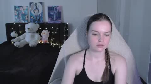 Snapshot of little__flowers chatting on 20, 7, 2026 little__flowers online show from 20, 7, 2026