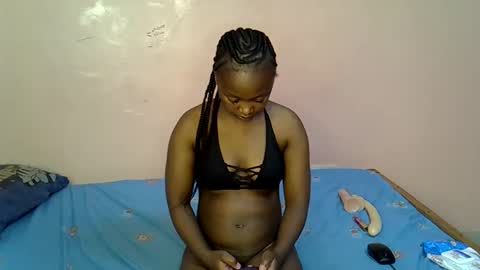 Snapshot of little_bellah chatting on 1, 3, 2025 little_bellah online show from 1, 3, 2025